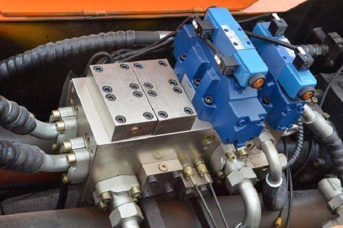 (转载)液压系统也需要清洁和保养_搜狐汽车_搜狐网