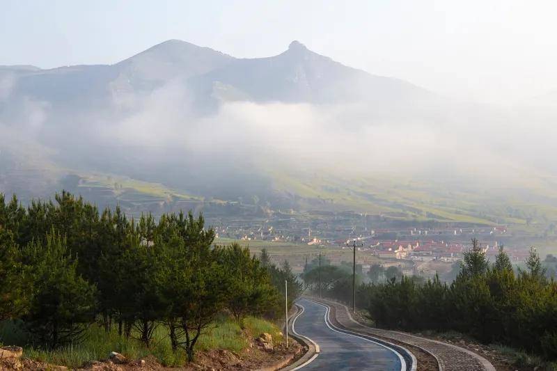 轻纱幔罩山村   山西广灵县梁庄乡木厂村