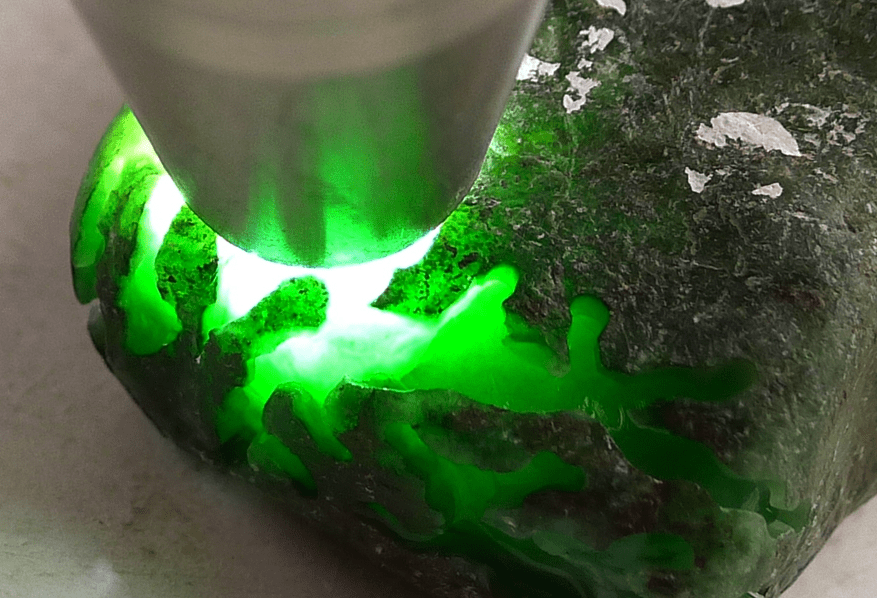 原创能够让你暴涨的会卡冰阳绿原石不了解一下吗?