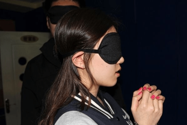 原创河北一女孩遭遇绑匪撕票,拿了100万赎金的绑匪为何还要在玉米地里