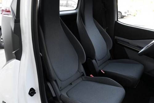 宝骏电动车e200经济便利家庭代步出行的必备车型