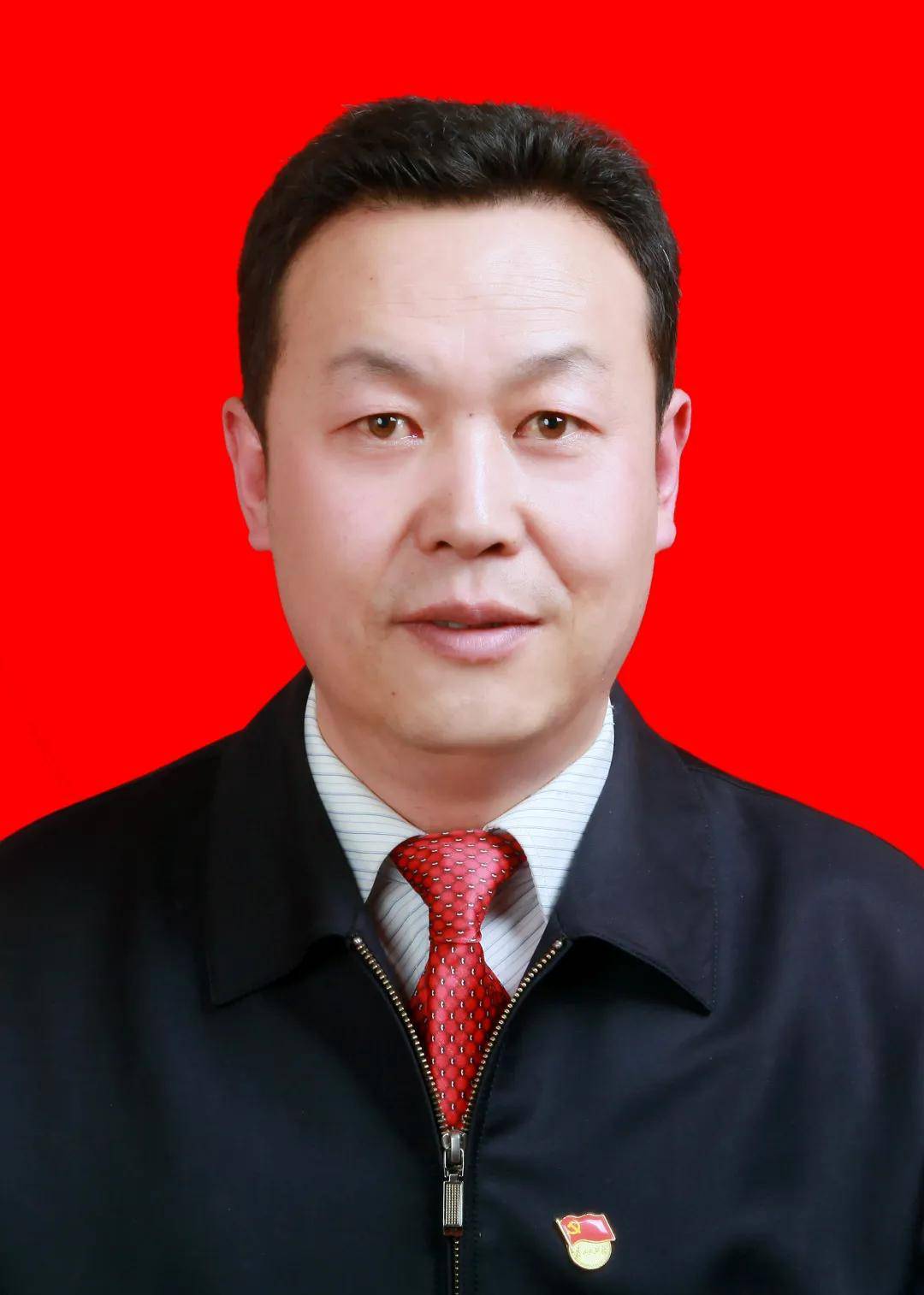 历任泾源县人大办公室副主任,主任科员,固原市人大常委会办公室行政科