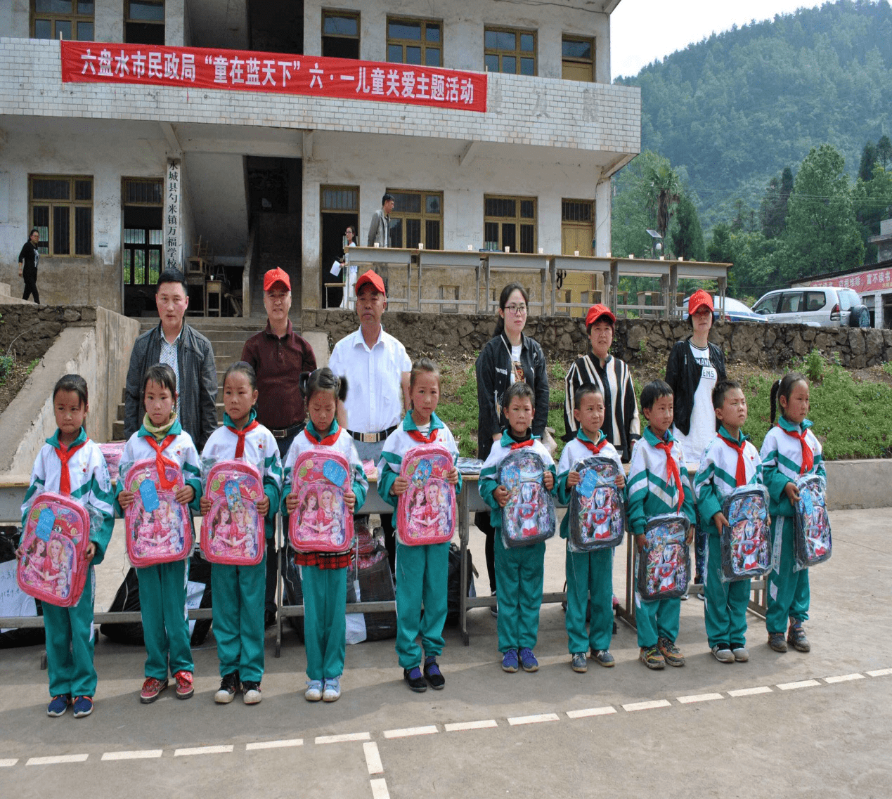 贵州:织密儿童福利保障网 让基层儿童同在蓝天下成长_孤儿