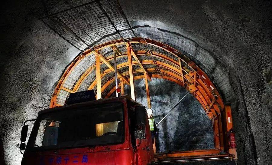 世界级难度 94%都是岩爆段的隧道怎么破