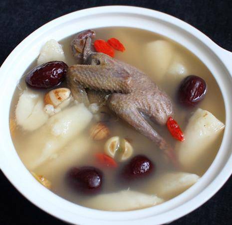 今日滋补汤"肉骨养生清汤,养生鹌鹑汤,养生榴莲鸡汤"