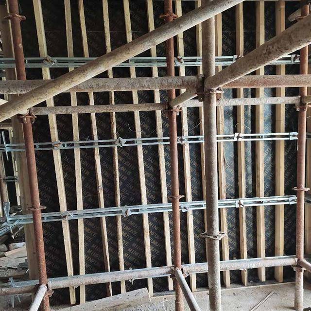 新型墙体模板钢支撑