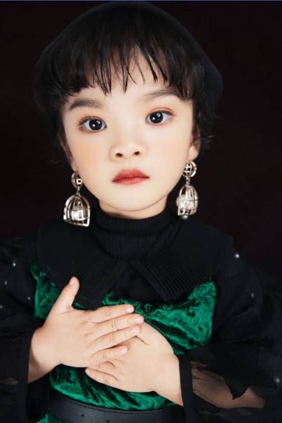 第十届小童星少儿超模大赛全国总决赛线上人气亚军