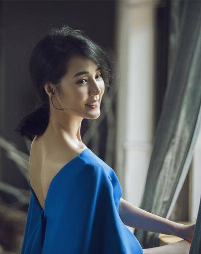 实力演员姜宏波:可爱善良,惊艳真诚,身材高挑,做慈善公益活动