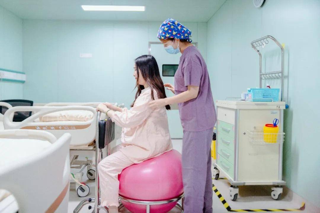 经验丰富的助娩专业"老司机"——助产士