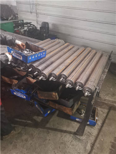 供应皮带输送机缓冲托辊,89三连托辊.108平行托辊.159上下调心托辊.