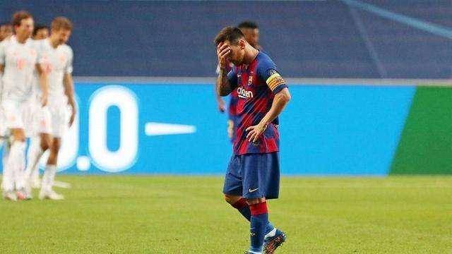 2-8梅西被打哭,情绪爆发:巴萨如不彻底重建,我离队