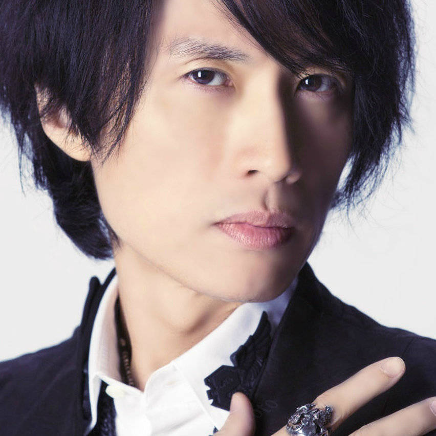 半个娱乐圈都为他疯狂,今59岁满头白发成这样