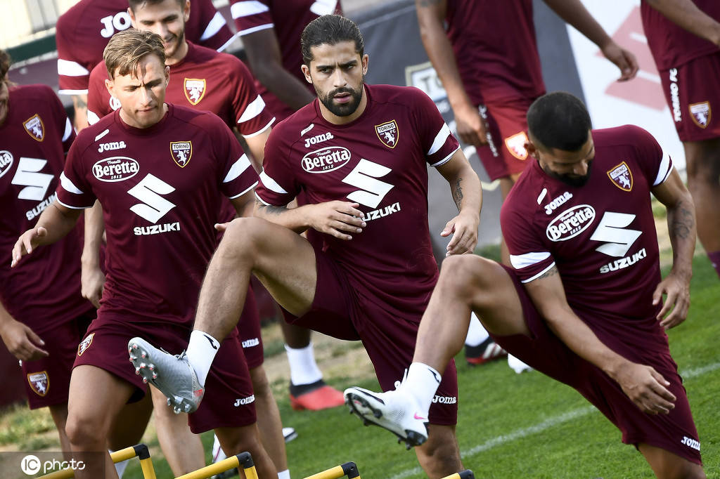 ac米兰官方宣布,球队后卫里卡多-罗德里格斯永久转会加盟都灵