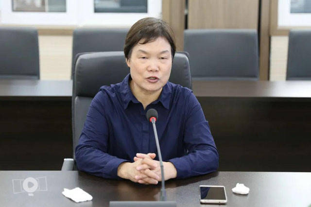 邓州职业技术学院(筹建)院长王彩霞出席会议并讲话,学生处班子成员