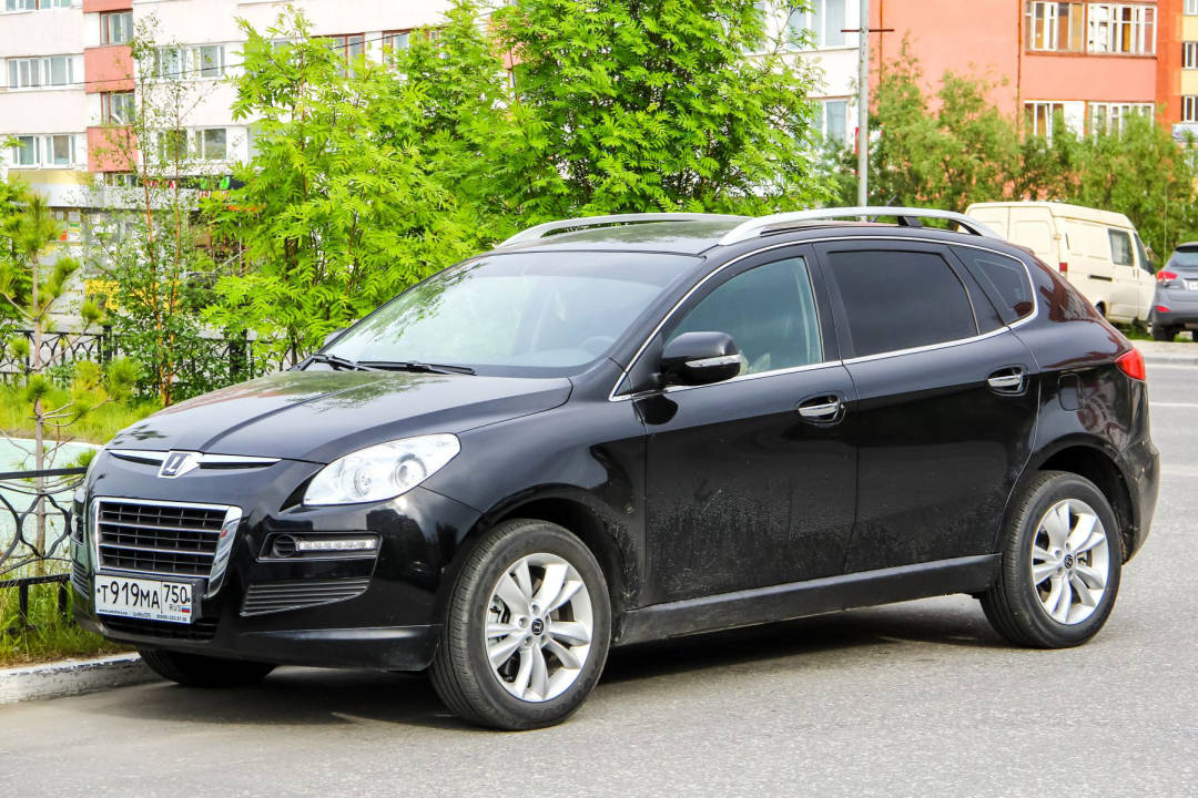 误认为凌志,也有认为纳智捷是国外豪华汽车品牌在中国生产的合资车型