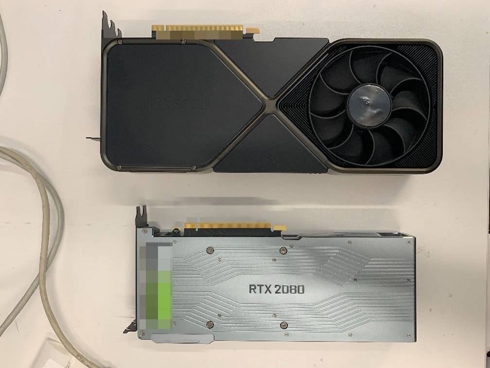 rtx 3090显卡实物图曝光!体型庞大,堪称主板杀手,小机箱噩梦