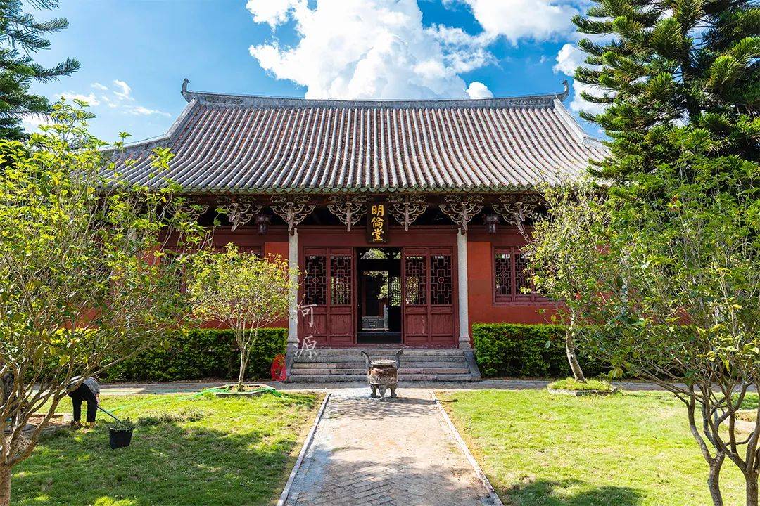 他扣留50万秦军,向秦王求来15000个女人,后来还自立为王