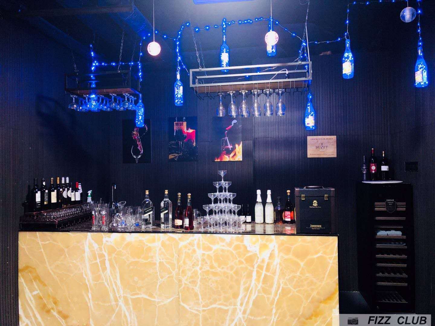 深圳大梅沙皇庭玺园fizzclub5房6床