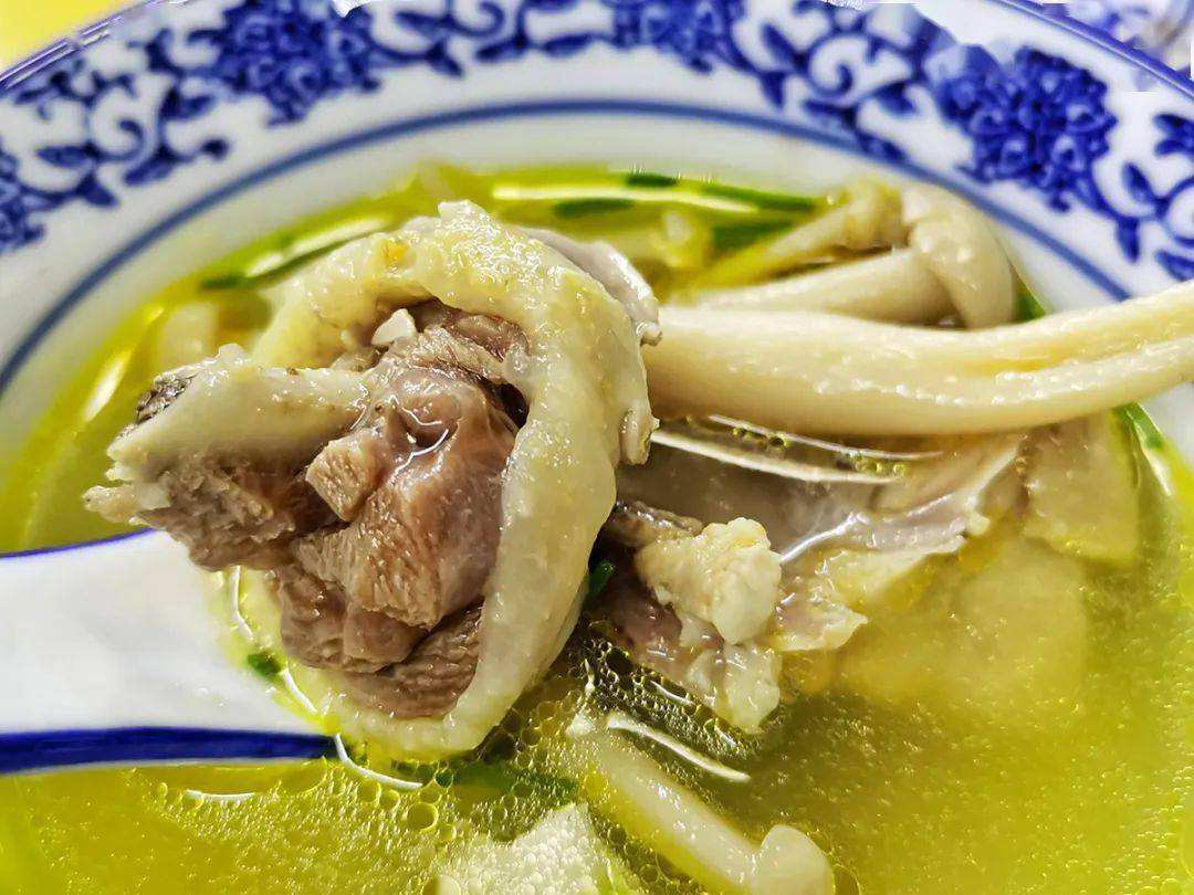 【白蘑炖野鸡】