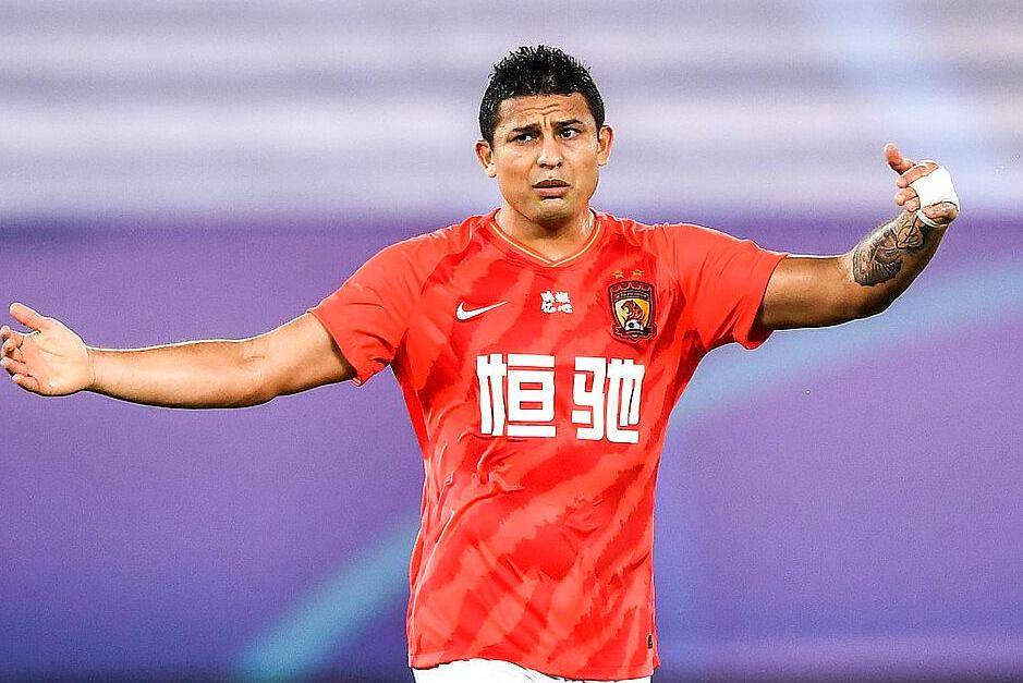 2-2,恒大幸好没输球!塔利斯卡真别再首发了 艾克森这一场真积极