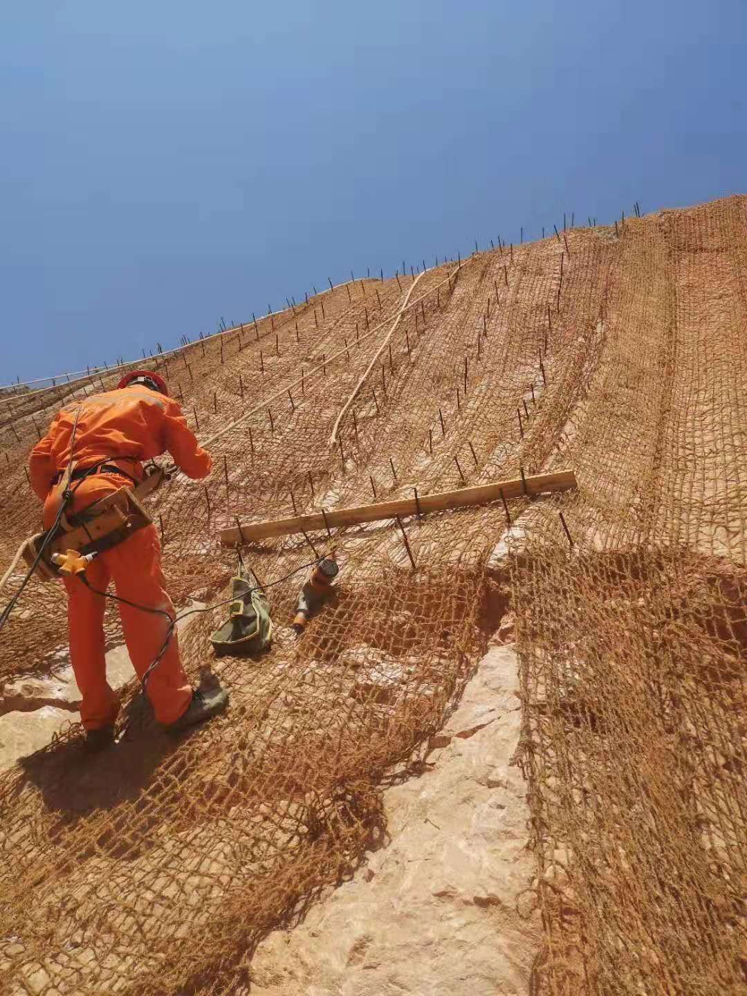 被日本韓國歐美等國家廣泛應用的生態護坡網植草毯