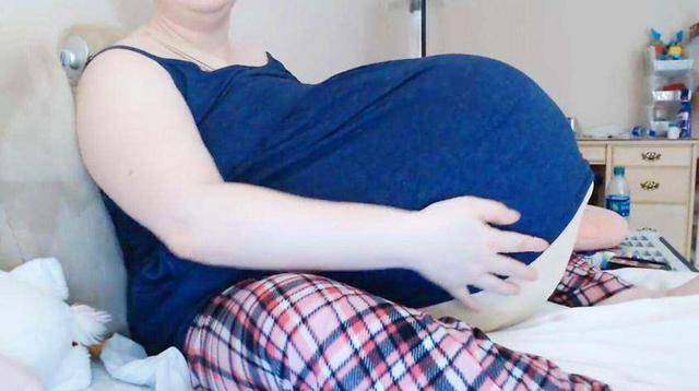 5胞胎九个月孕肚图片