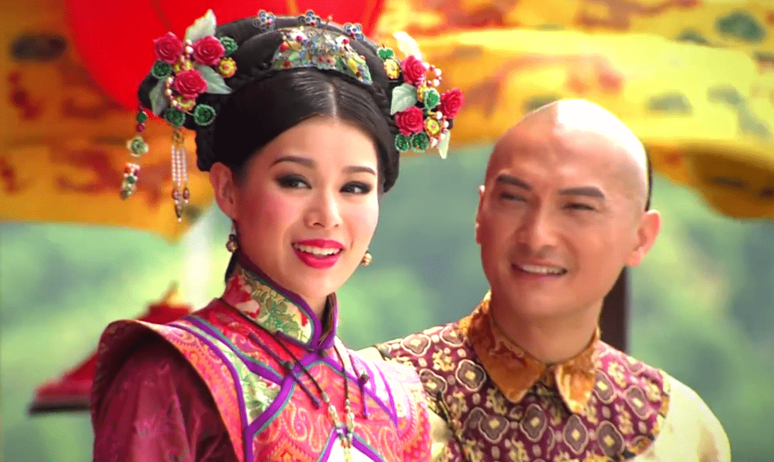 拍个古装剧还"升天"了?被批造型丑的《万凰之王》,到底有多差