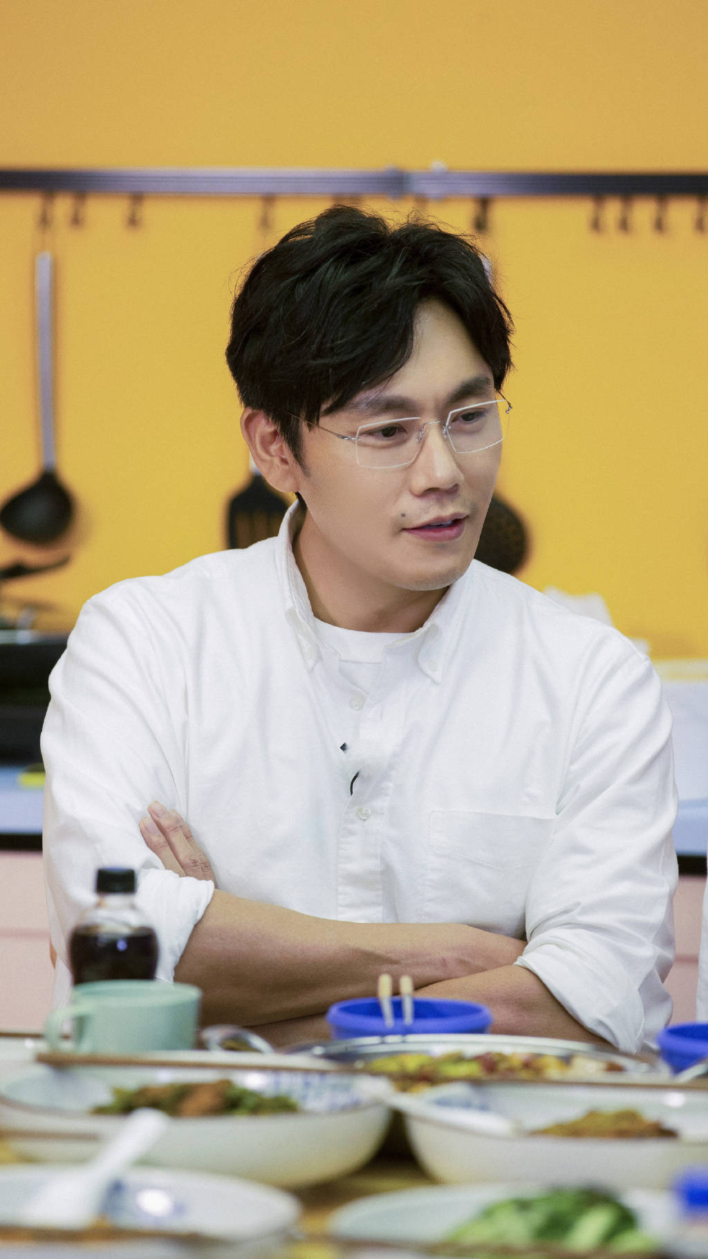 让秦昊不仅仅是一名演技派演员,还是流量担当,在新综艺《婆婆和妈妈》