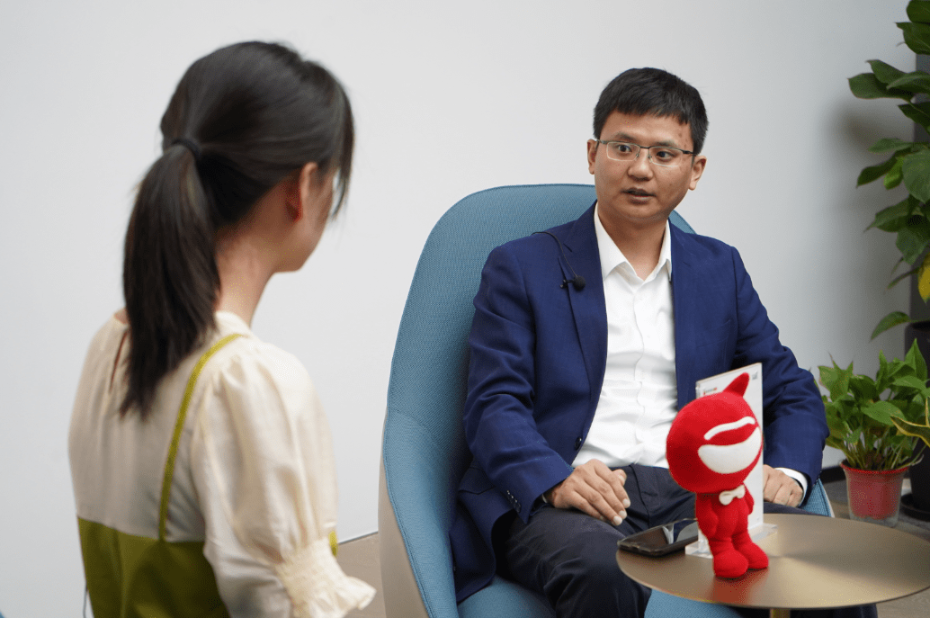 先进制造业集群企业专访：制定行业标准 致力做全球智能拍摄引领者