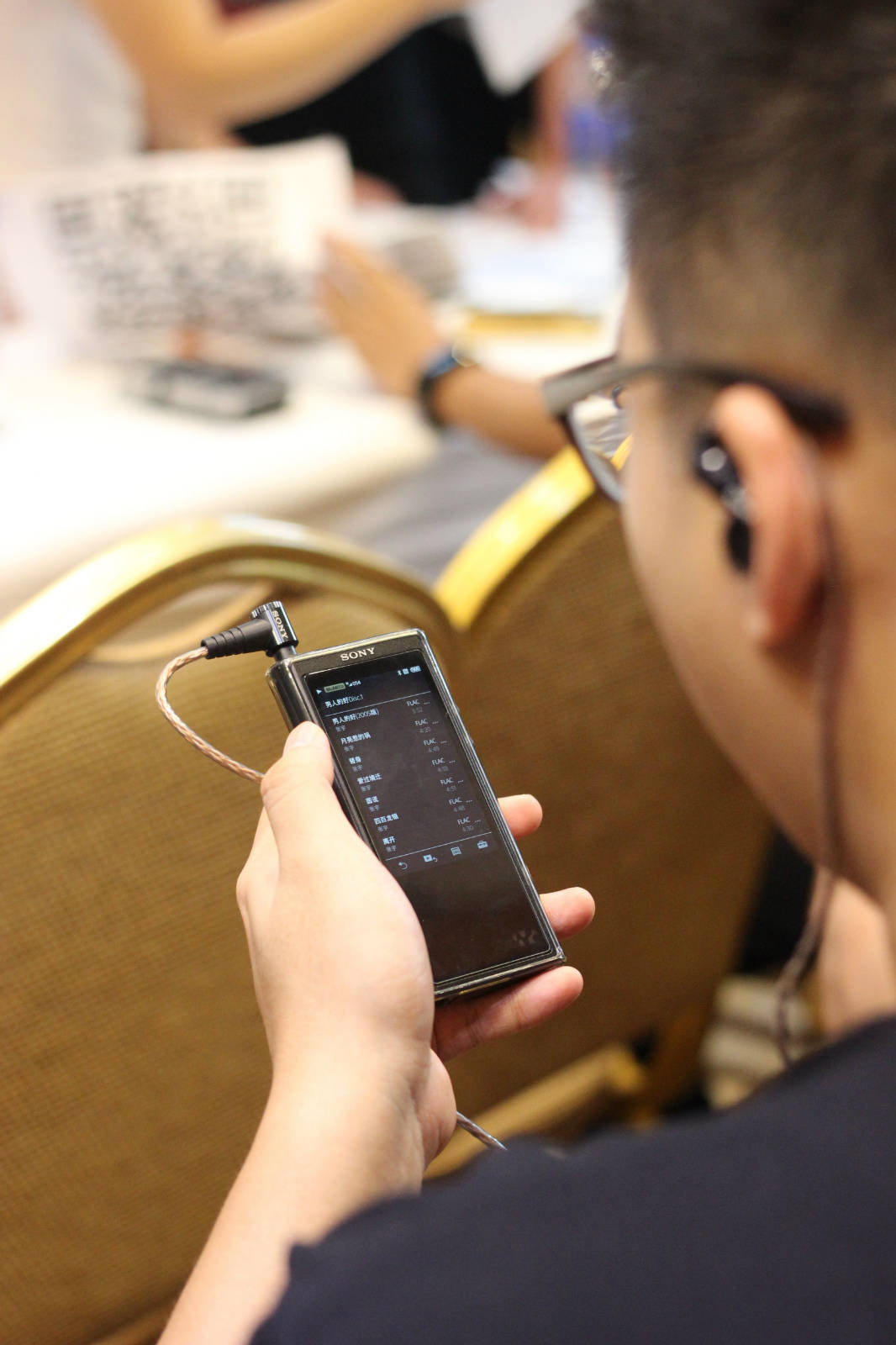 有线耳机发烧友的福音:索尼sbh24无线蓝牙音频接收器