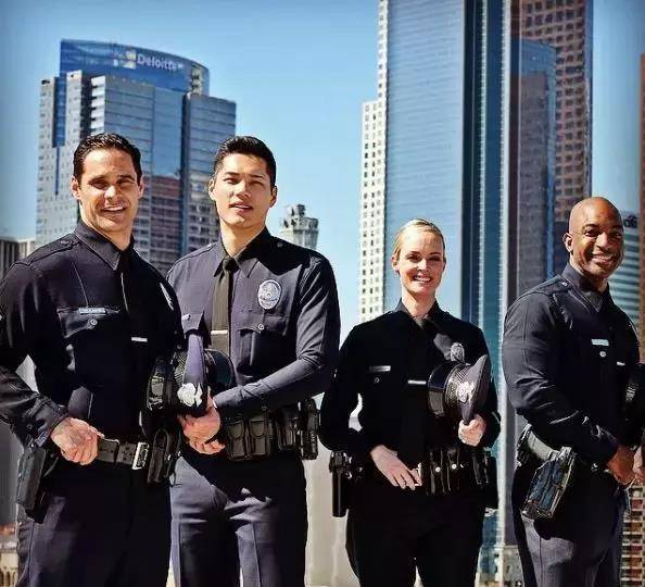 原创你们都迷男团女团而我只想pick这群保镖天团