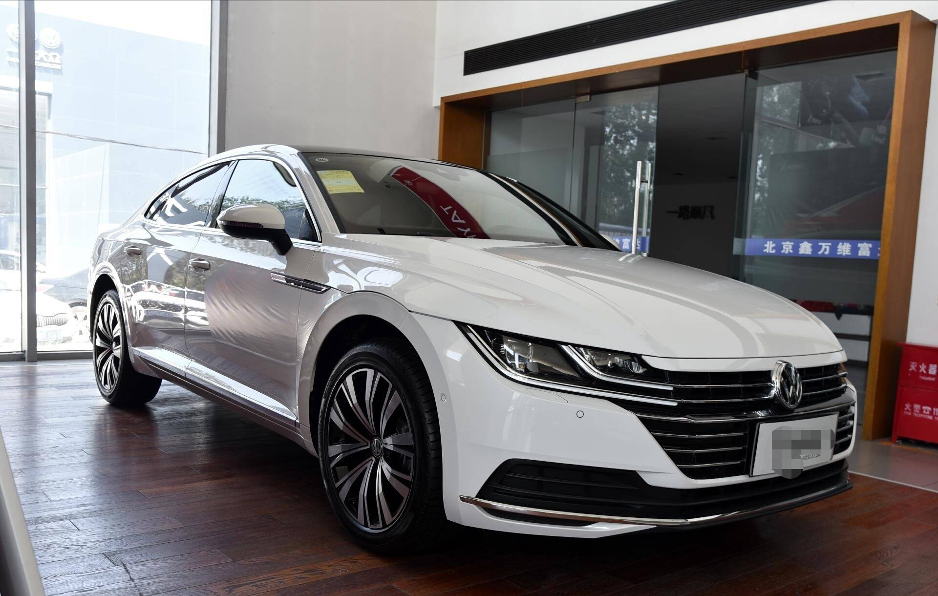 国产新一代大众cc下线20t高功率成标配预售21万比a4还帅气