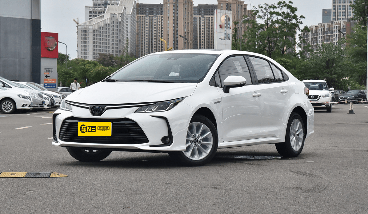 丰田 卡罗拉 21款 双擎 1.8l e-cvt 精英版 特价出