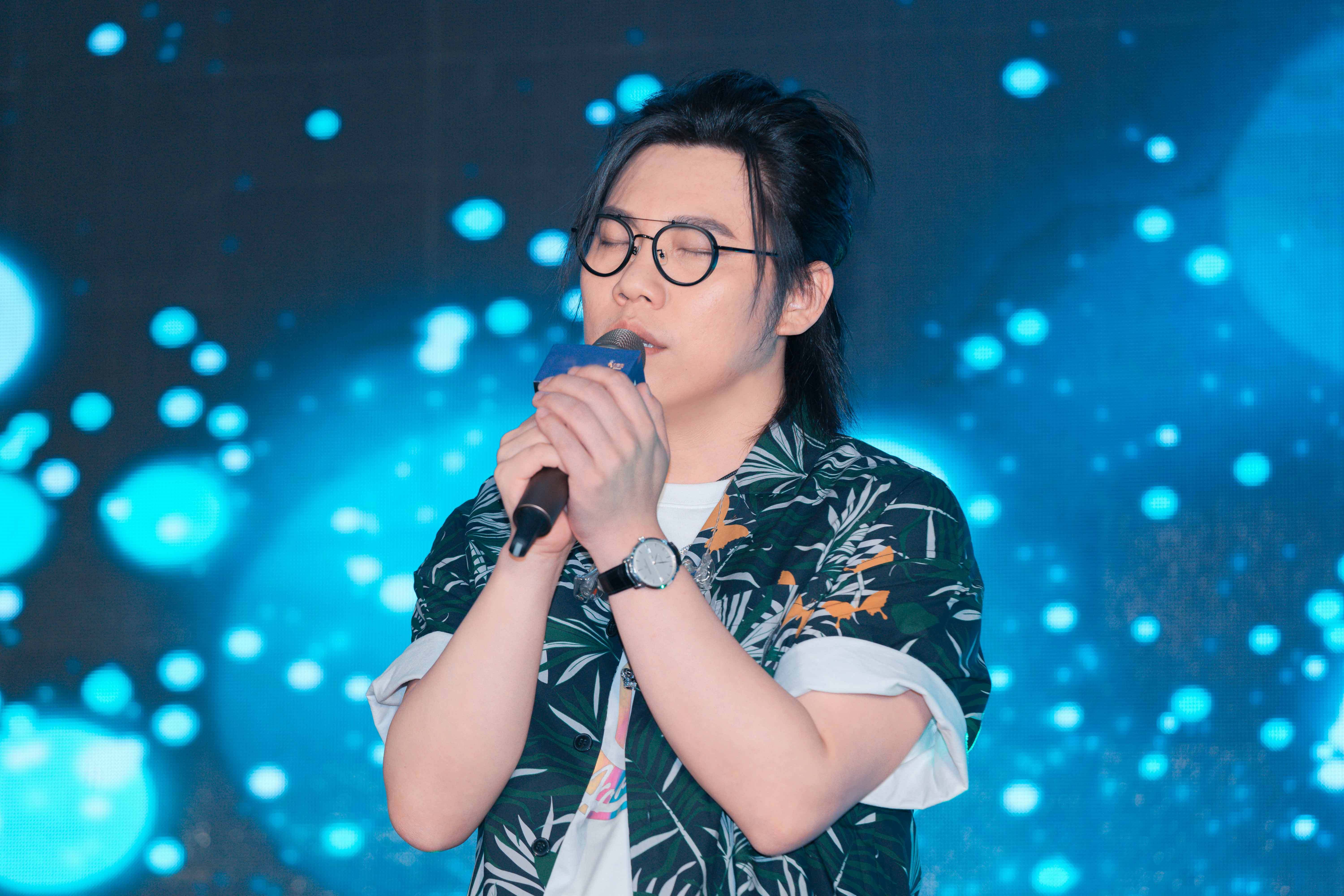 歌手李琦空降温州寄语学员筑梦之路