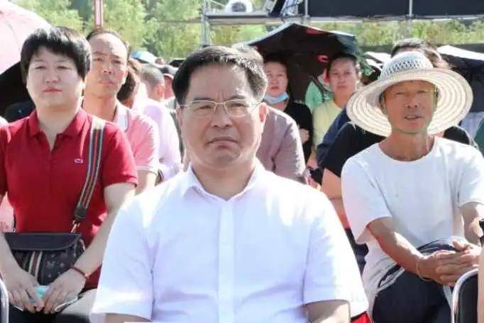 第34届中国 · 抚松长白山人参节开幕式暨抚松县第15届参王大赛隆重