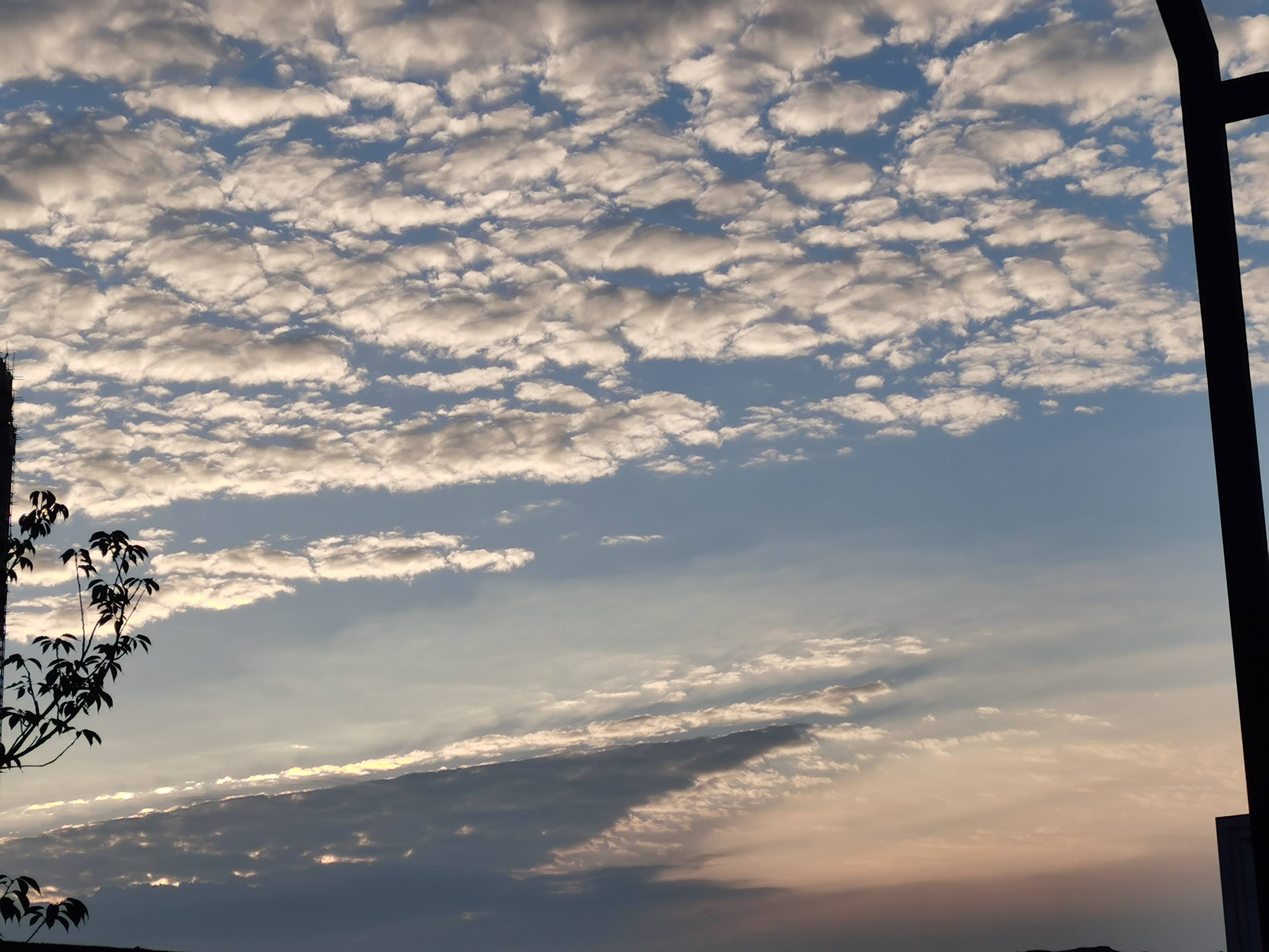 律途文韵:滨河畔早秋美景,醉美风光