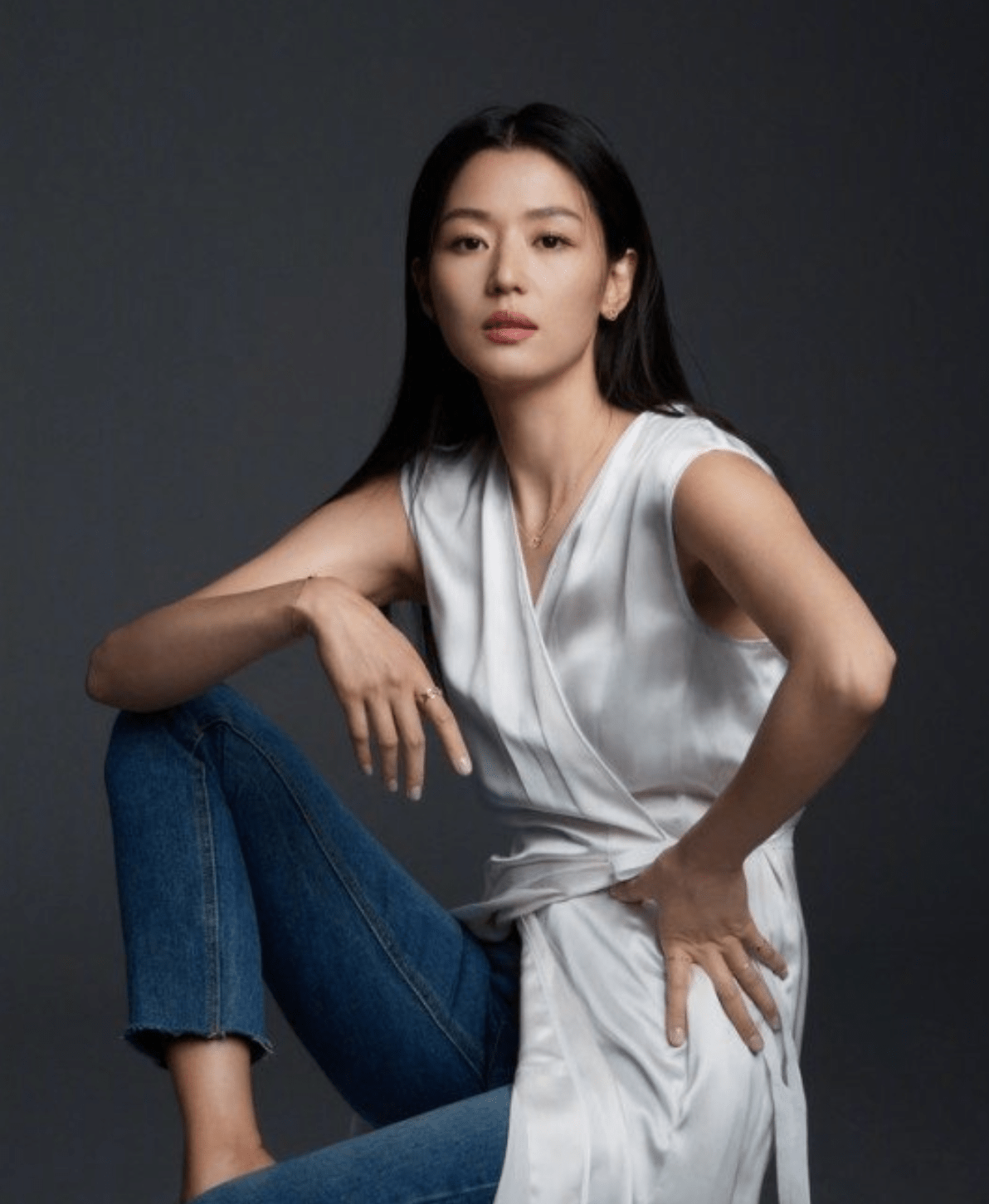 全智贤拍摄最新画报状态完全不像快四十的人 微笑君电影 2020-09-02