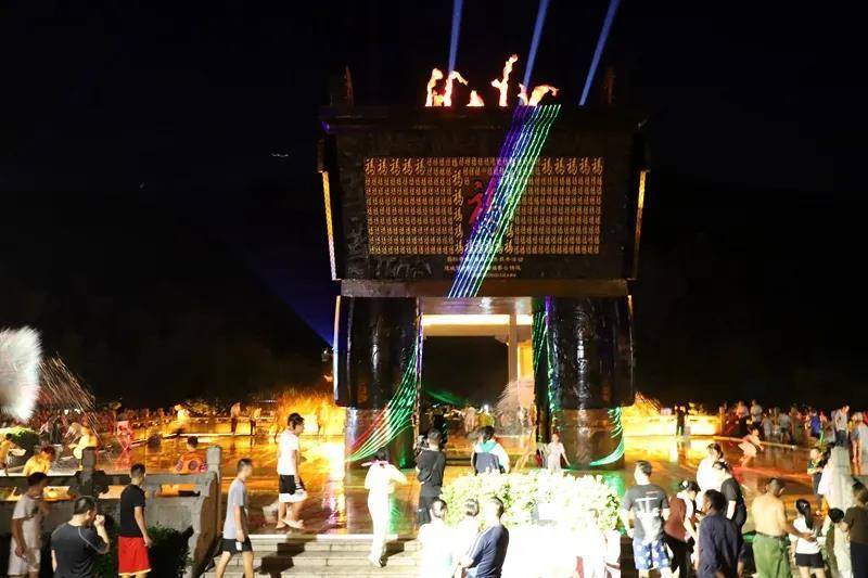 马仁奇峰奇妙夜正式开启，赢康为景区设计精品夜游项目