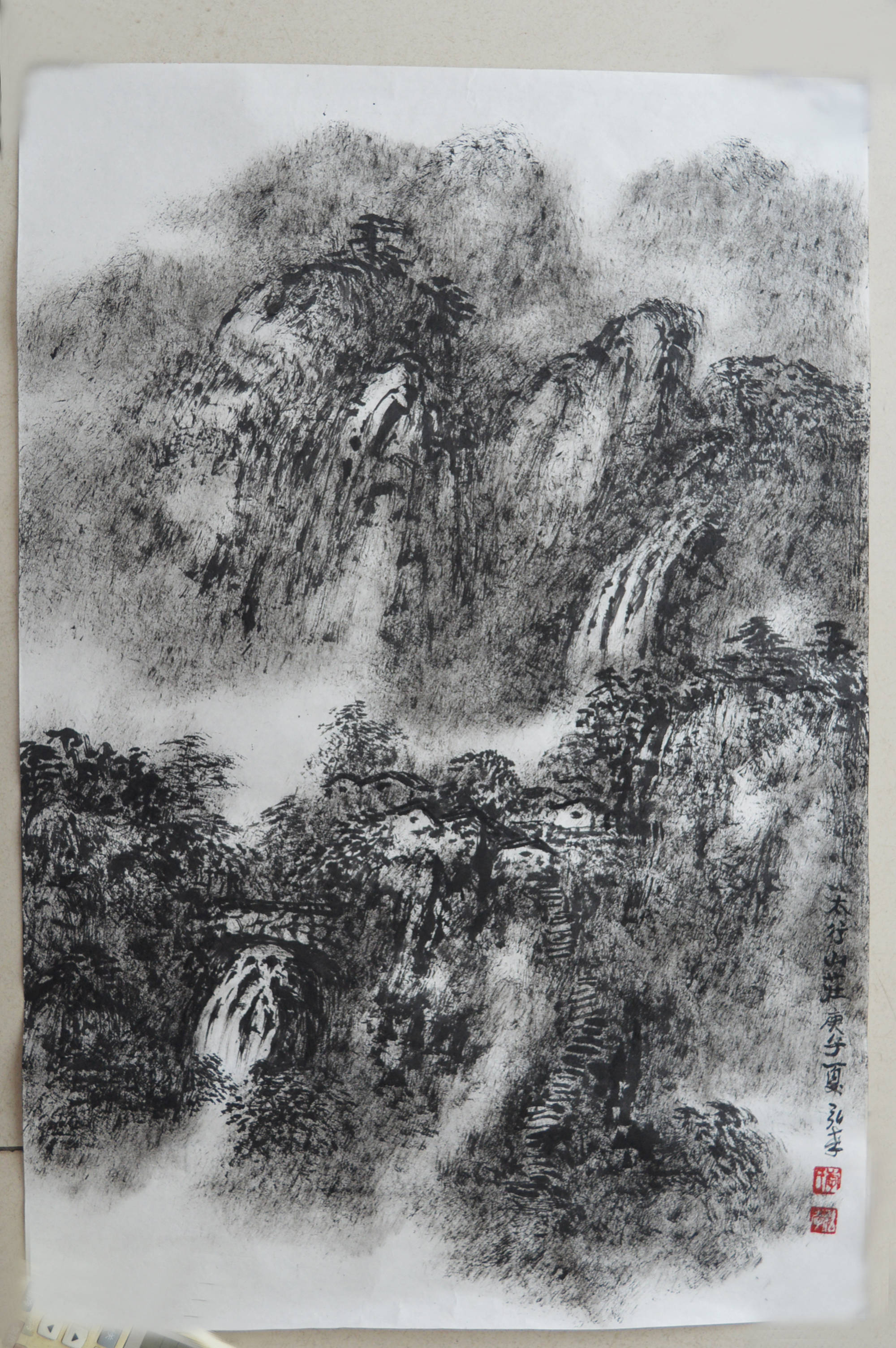 李弘孝的焦墨山水画