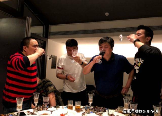 原创酒桌上陪客户喝酒,聪明人才不会这么说,要不然很容易坐上冷板凳