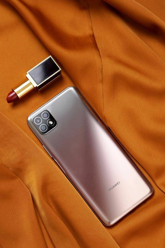 华为畅享20上手图赏5000mah超大电池续航持久不用愁