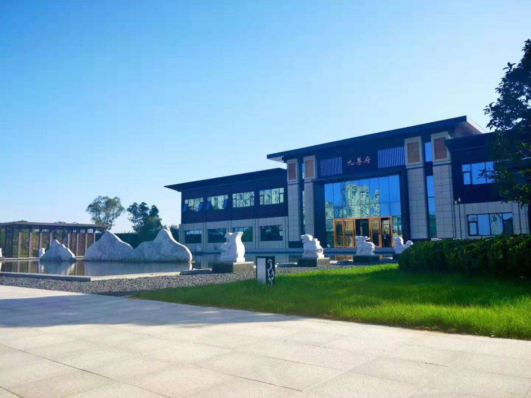 【万基·九尊府】二期临湖美宅丨推窗见景境自来,人生盛景皆在于此