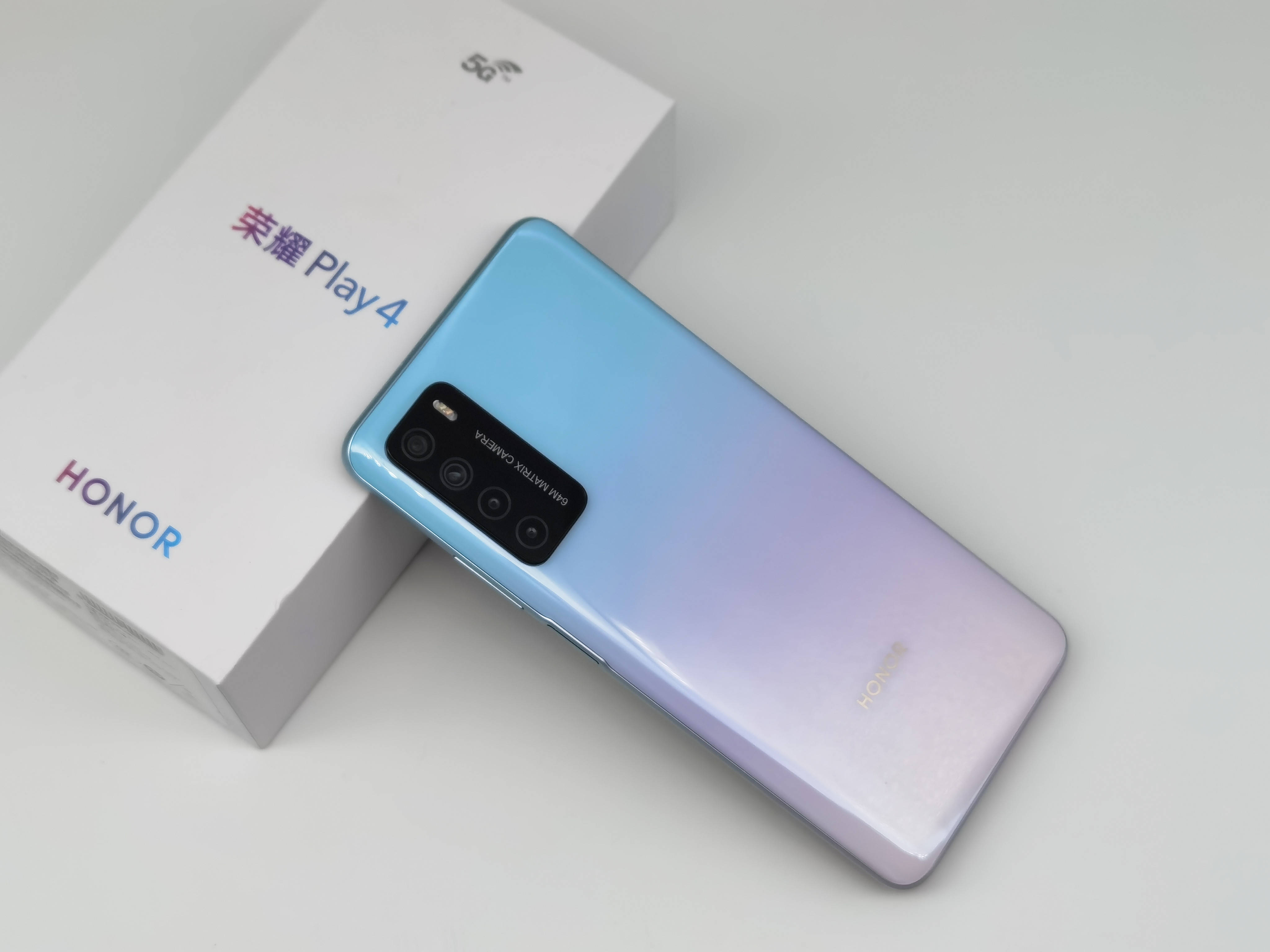 年轻潮酷超级玩家的不二之选荣耀play4引领5g新时代