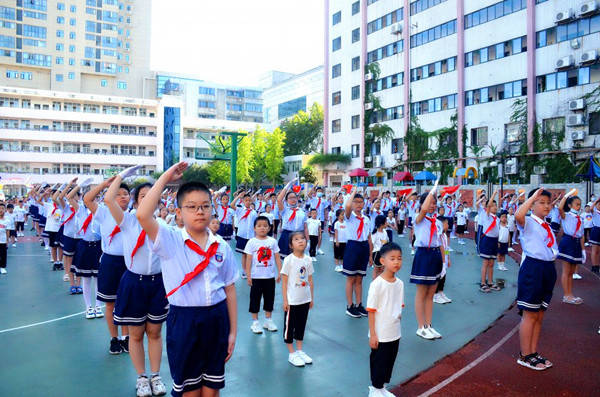 湖北荆门实验小学扬帆起航逐梦生长