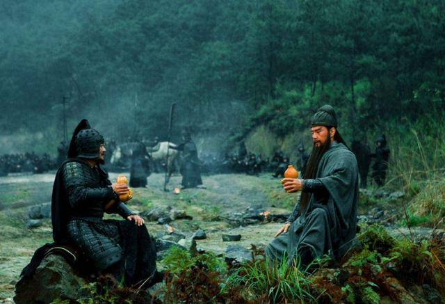 曹操杀张辽时,关羽跪地求情,为啥孙权杀关羽时,张辽却不求情?