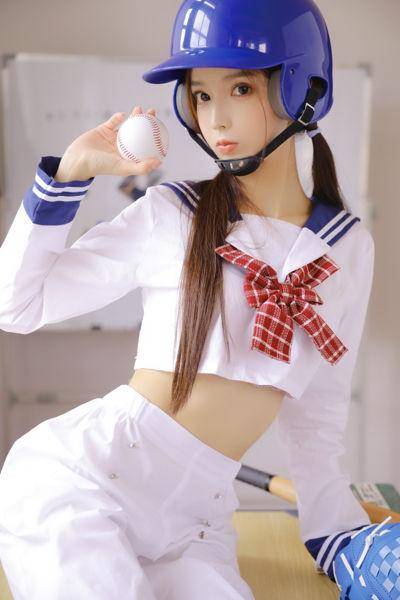 宅男女神叶子淇棒球校服装曝光