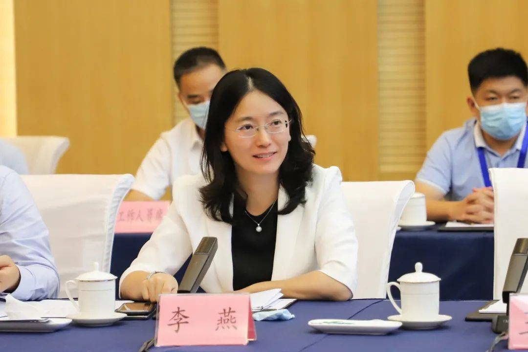 济南齐鲁制药厂总裁李燕参加山东省生物医药高质量发展圆桌会_手机