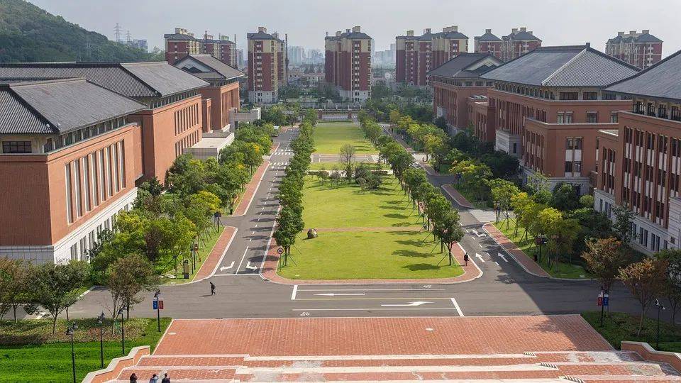 桃李满天下九月谢师恩全日制大专报考事宜
