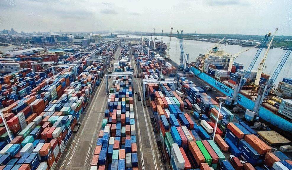 can)和阿帕帕港转移到拉各斯以南1500公里,刚果共和国黑角的港口,然后