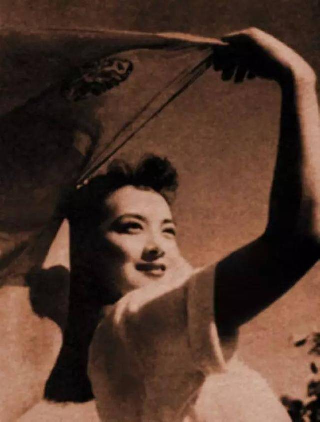 50年代360度无死角女演员：王丹凤绝版老照片引回忆，值得珍藏_明星